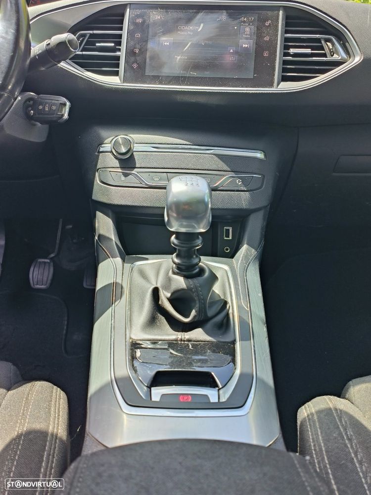 Peugeot 308 SW 1.6 e-HDi Allure - 17