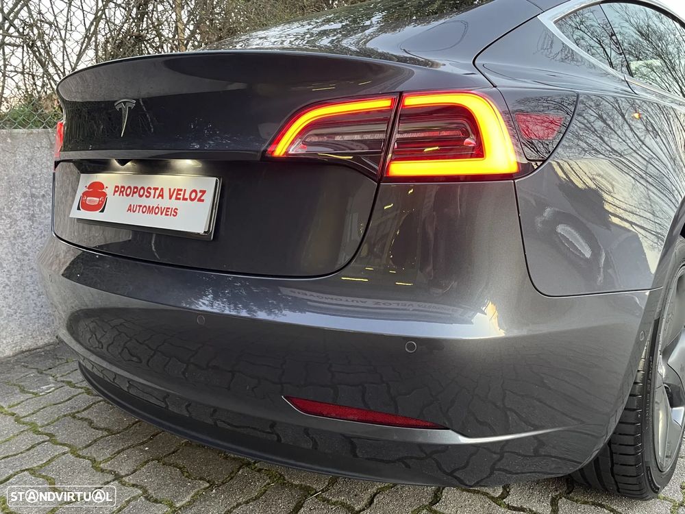 Tesla Model 3 RWD - 10