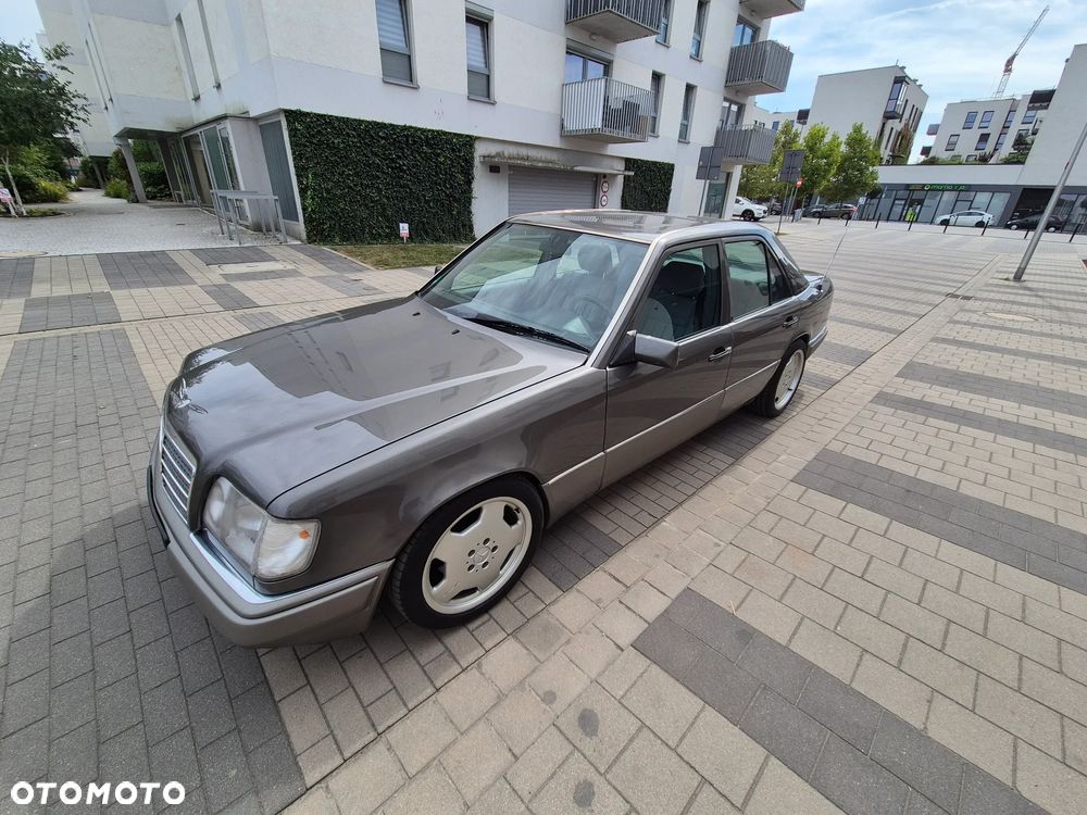 Mercedes-Benz W124 (1984-1993) - 27