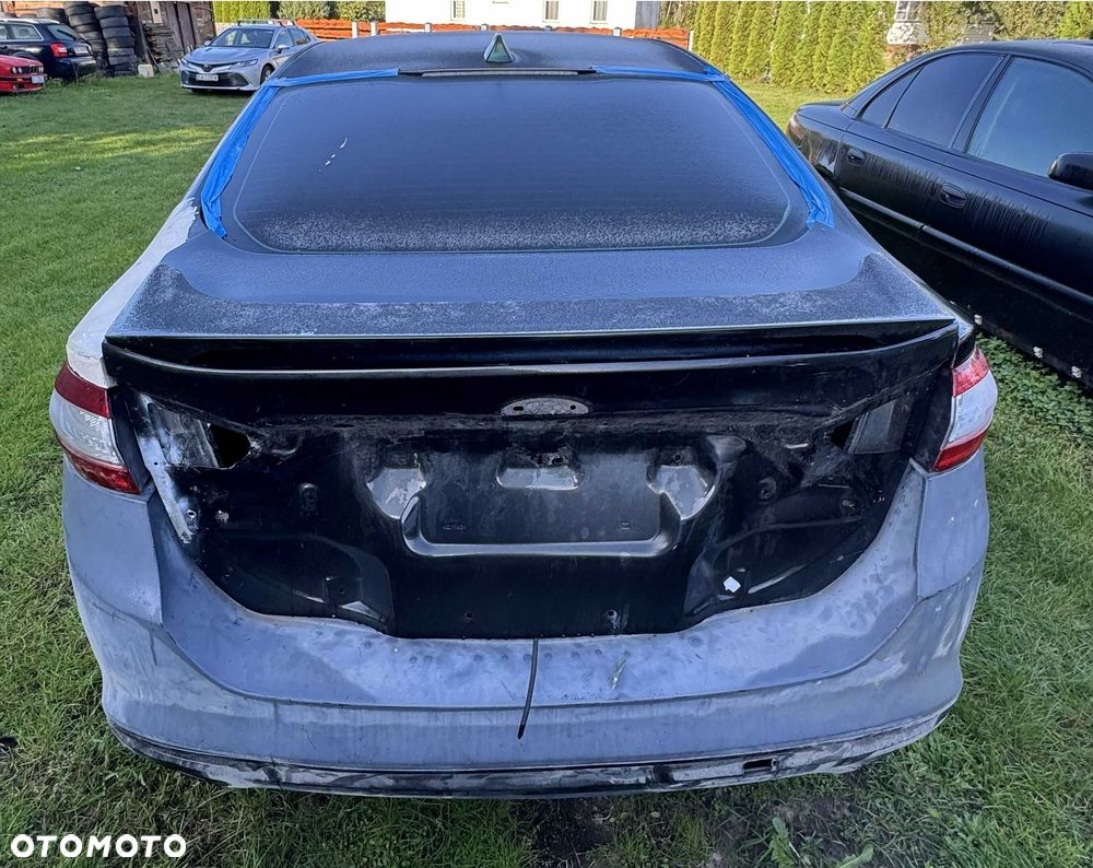 Ford Fusion - 2