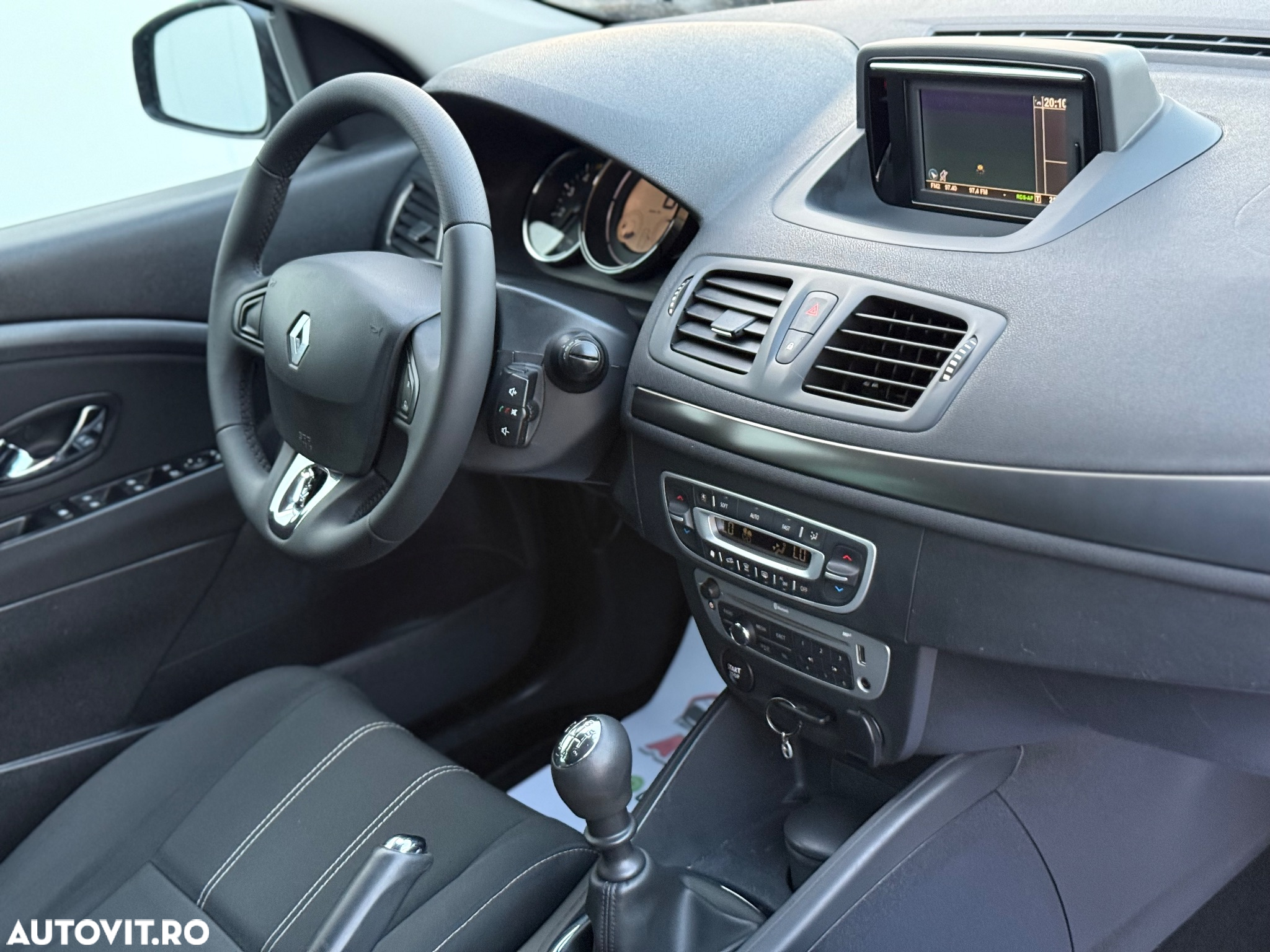 Renault Megane ENERGY dCi 110 GT LINE - 6