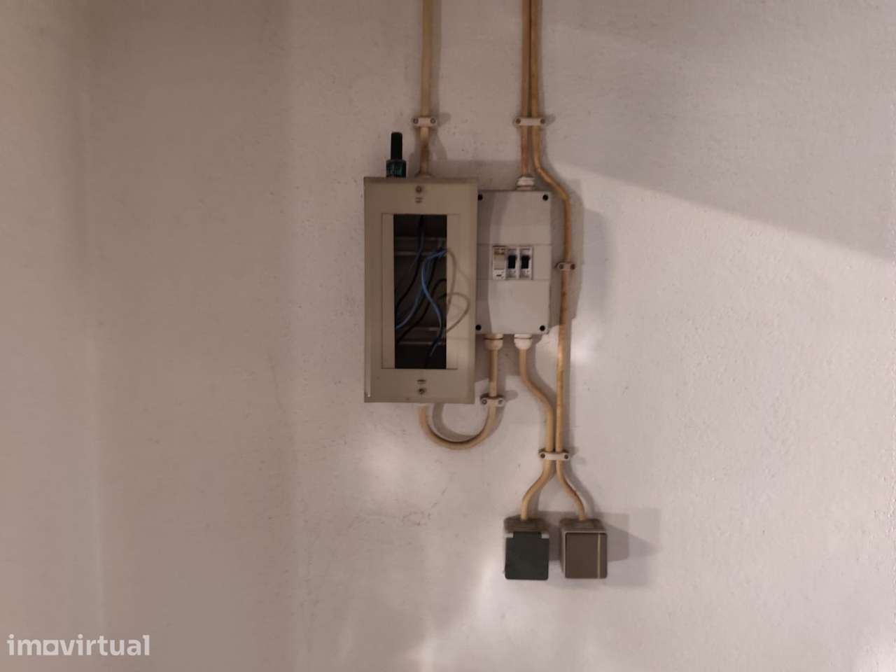 Garagem Fechada com 31 m² no Centro do Entroncamento - Grande imagem: 2/4