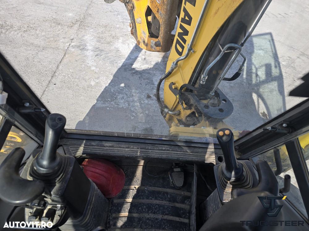 New Holland B115 - 12