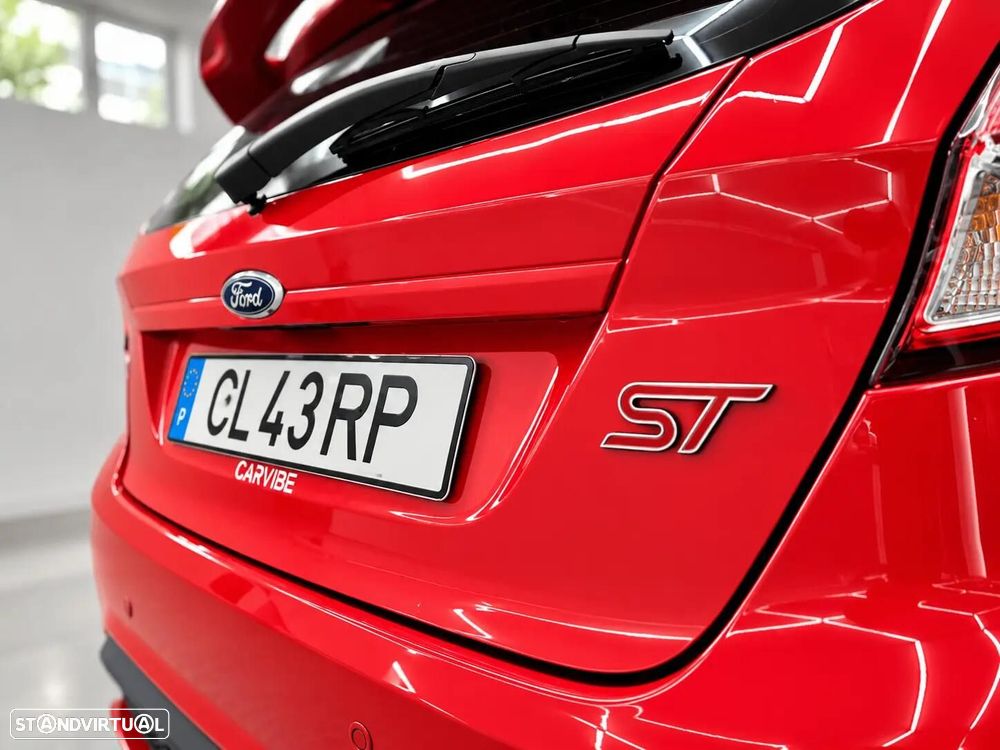 Ford Fiesta 1.6 EcoBoost c/ Pack Pele Desportiva ST - 42