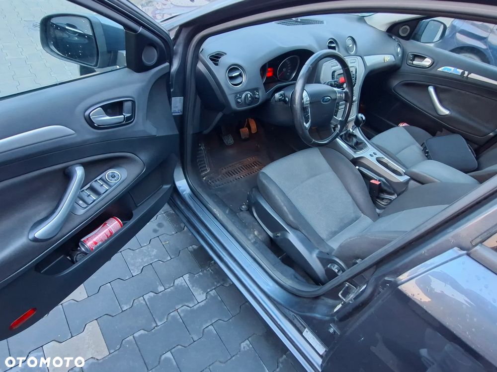 Ford Mondeo - 7