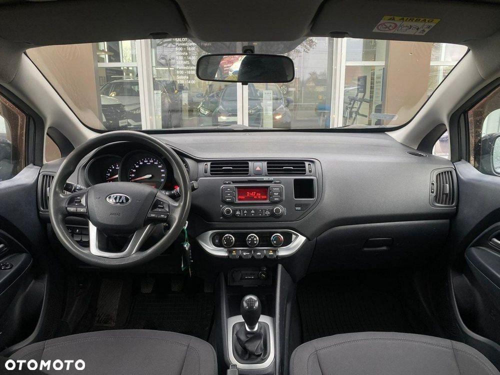 Kia Rio - 11