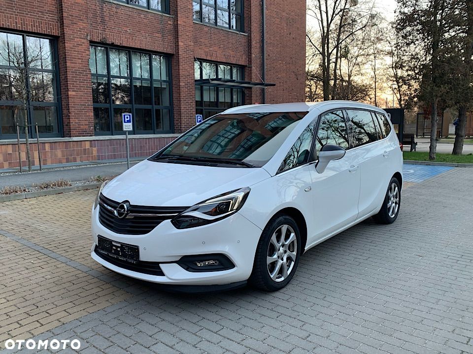 Opel Zafira - 1