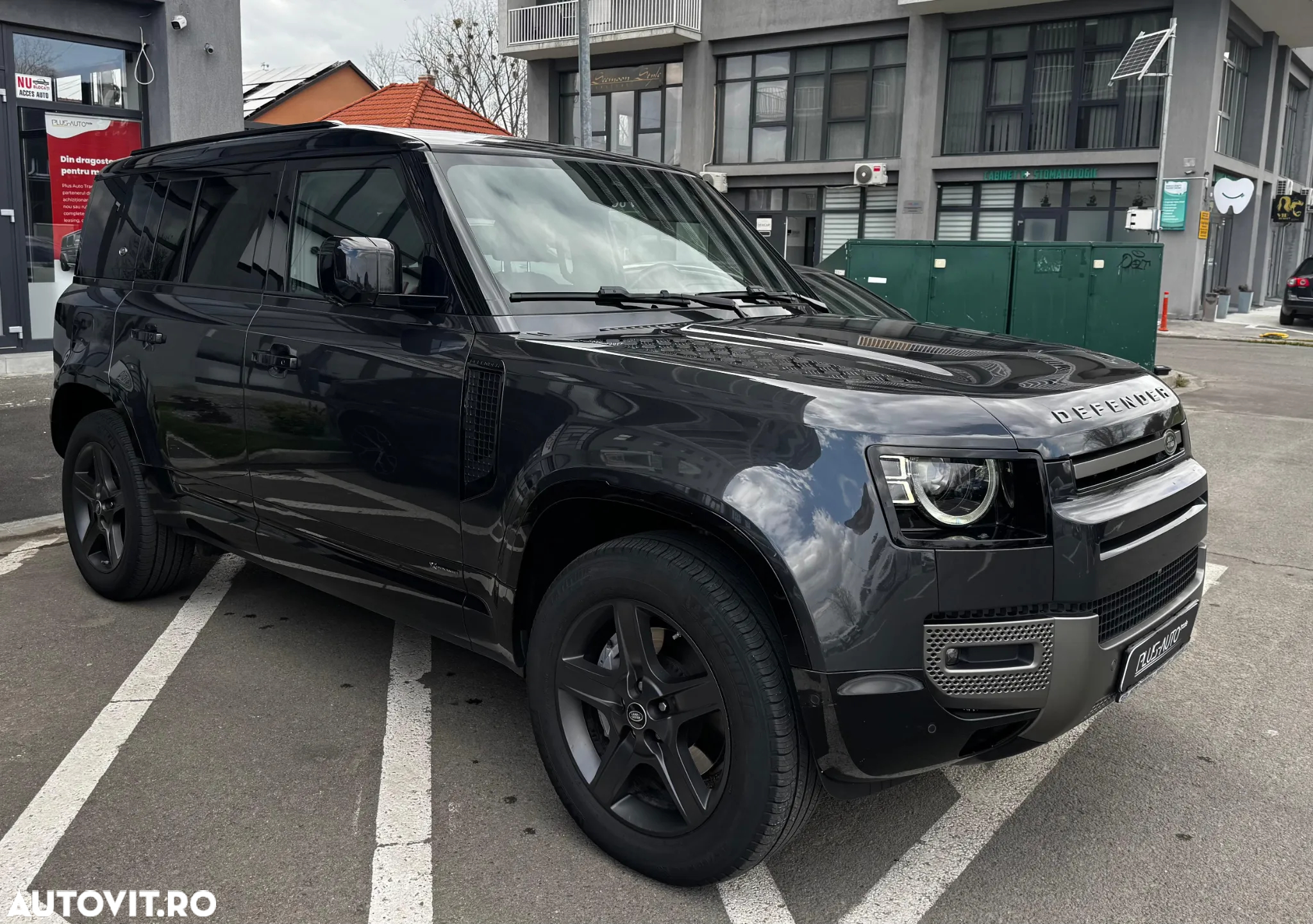 Land Rover Defender - 5