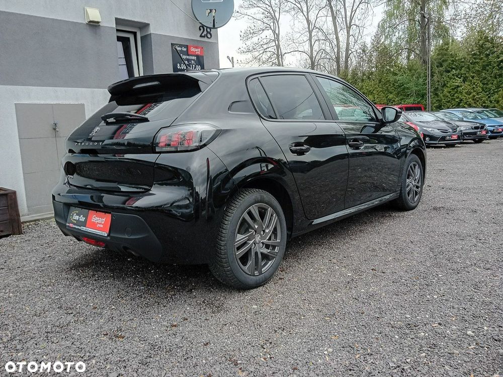 Peugeot 208 - 4