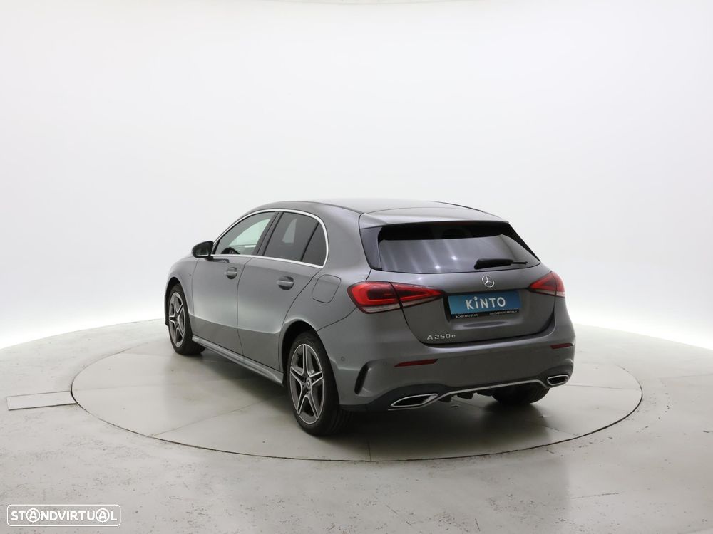 Mercedes-Benz A 250 e AMG Line - 4