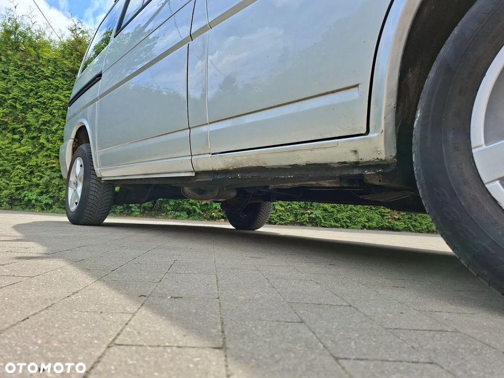 Volkswagen Multivan - 28