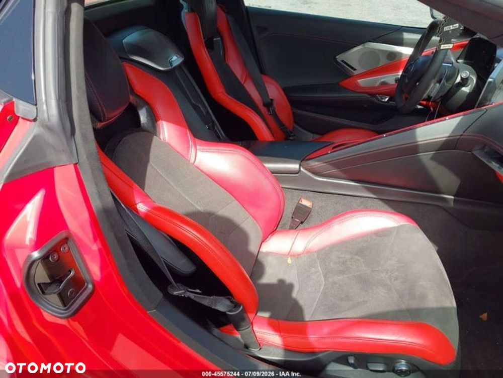 Chevrolet Corvette - 14