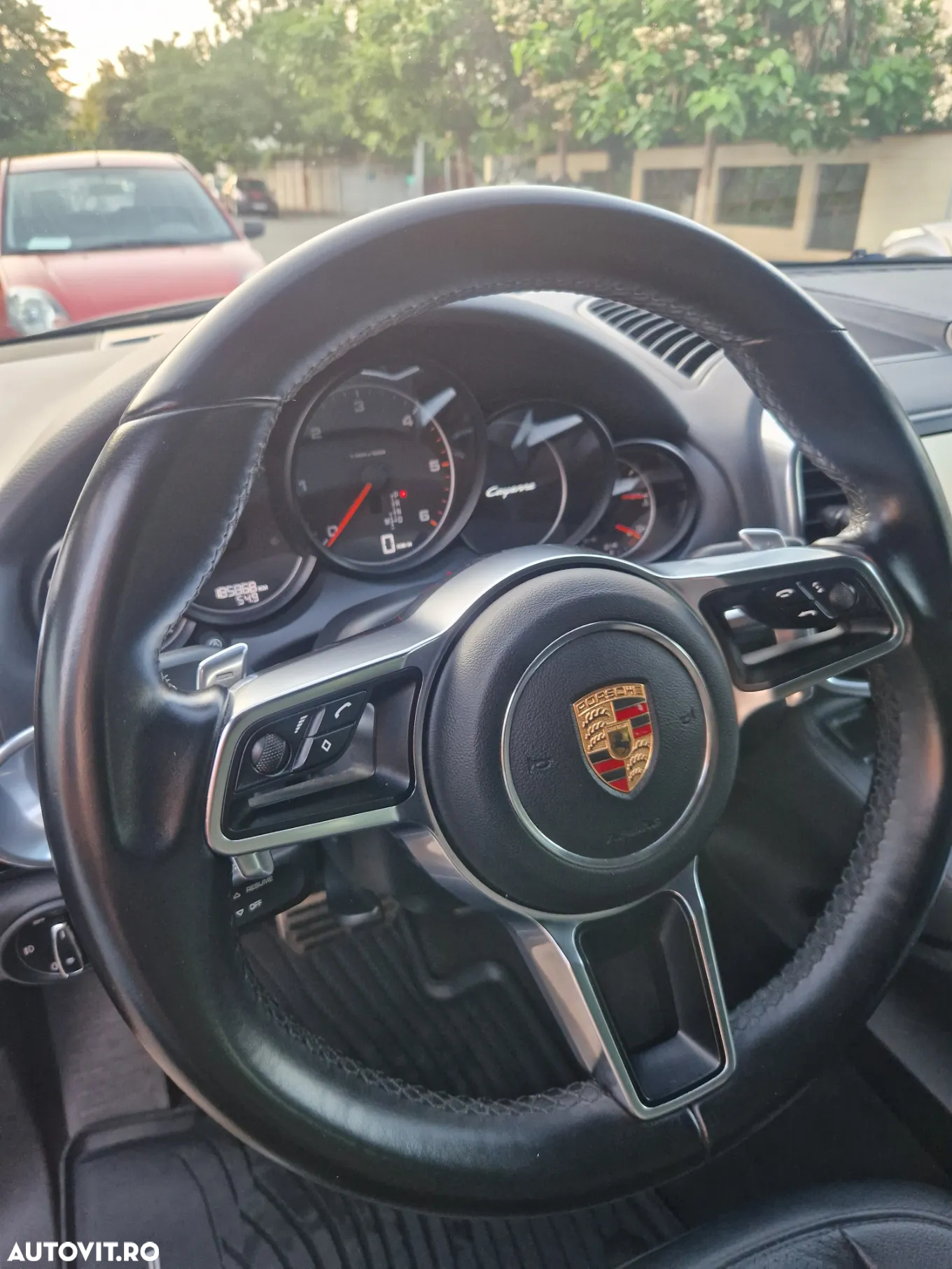 Porsche Cayenne 3.0 L - 10