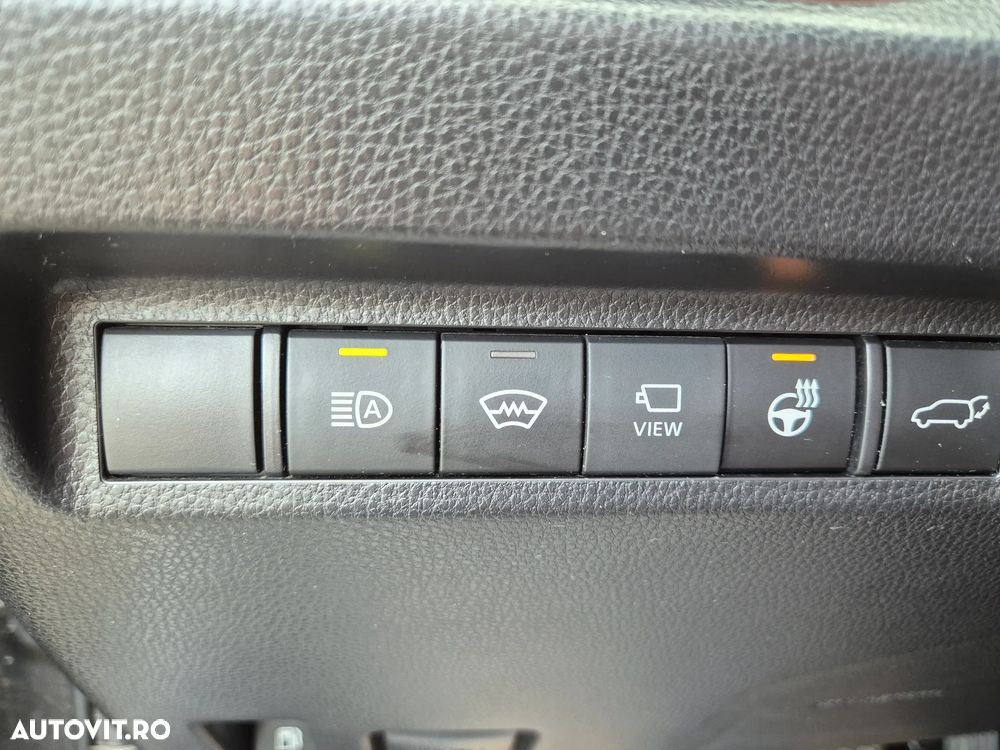 Toyota RAV4 2.5 VVT-iE 4x4 Luxury Premium - 24