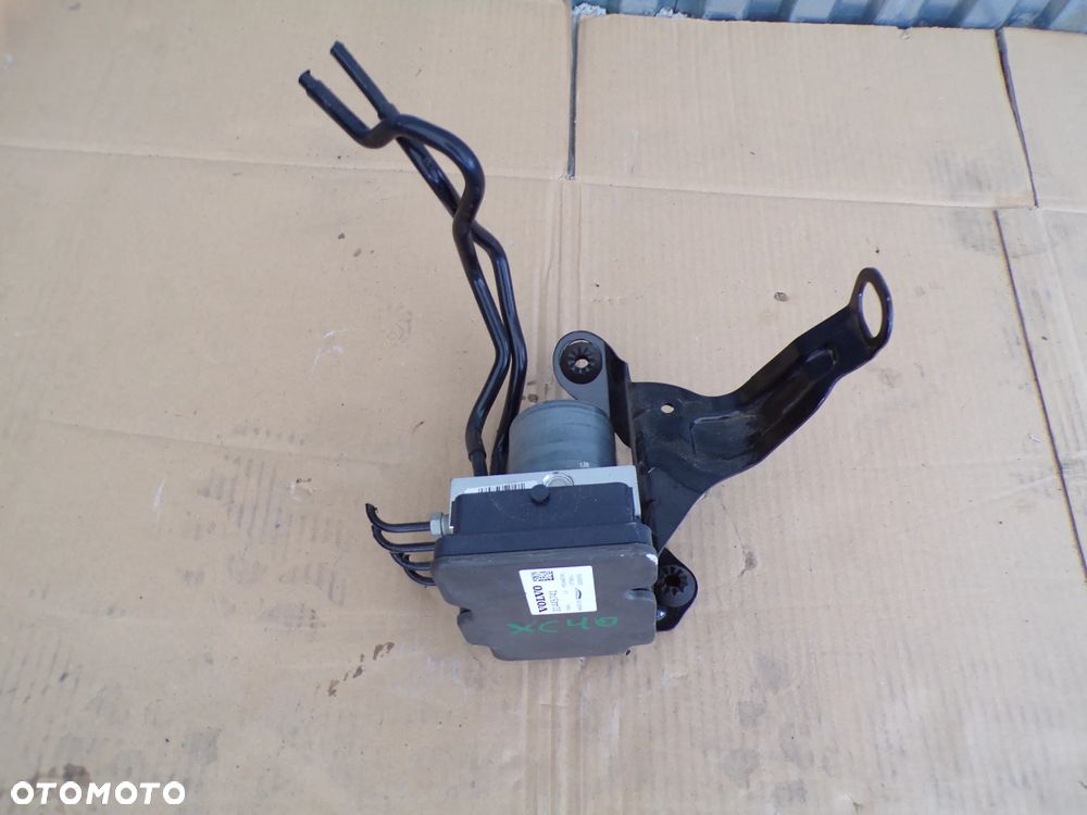 ABS VOLVO XC40 II 31445741 - 3