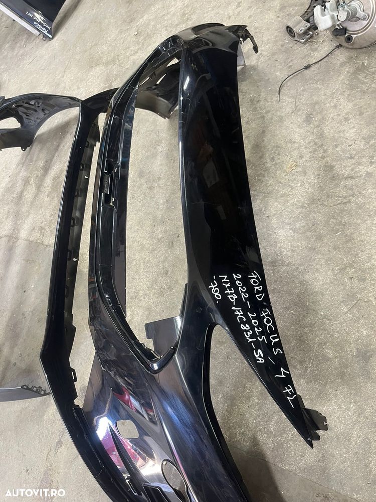 Bara fata FORD FOKUS mk4 facelift an 2022-2025 cu gauri senzori laterali cod NX7B17C831AA cu defect - 3