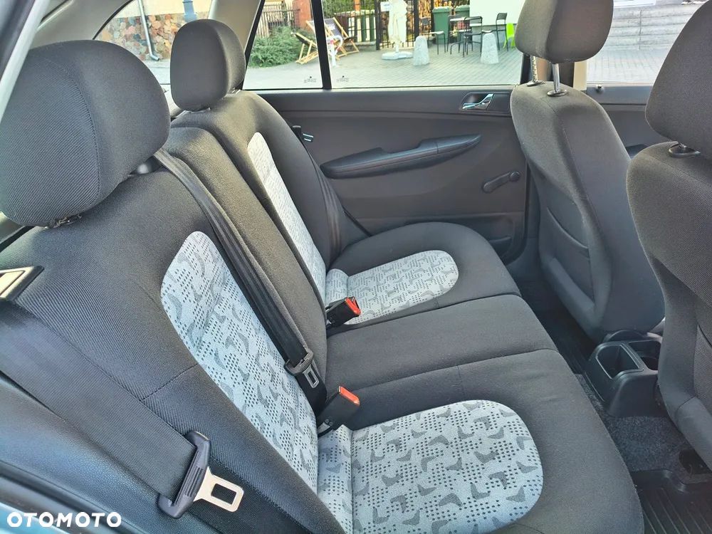 Skoda Fabia 1.4 16V Combi Comfort - 21
