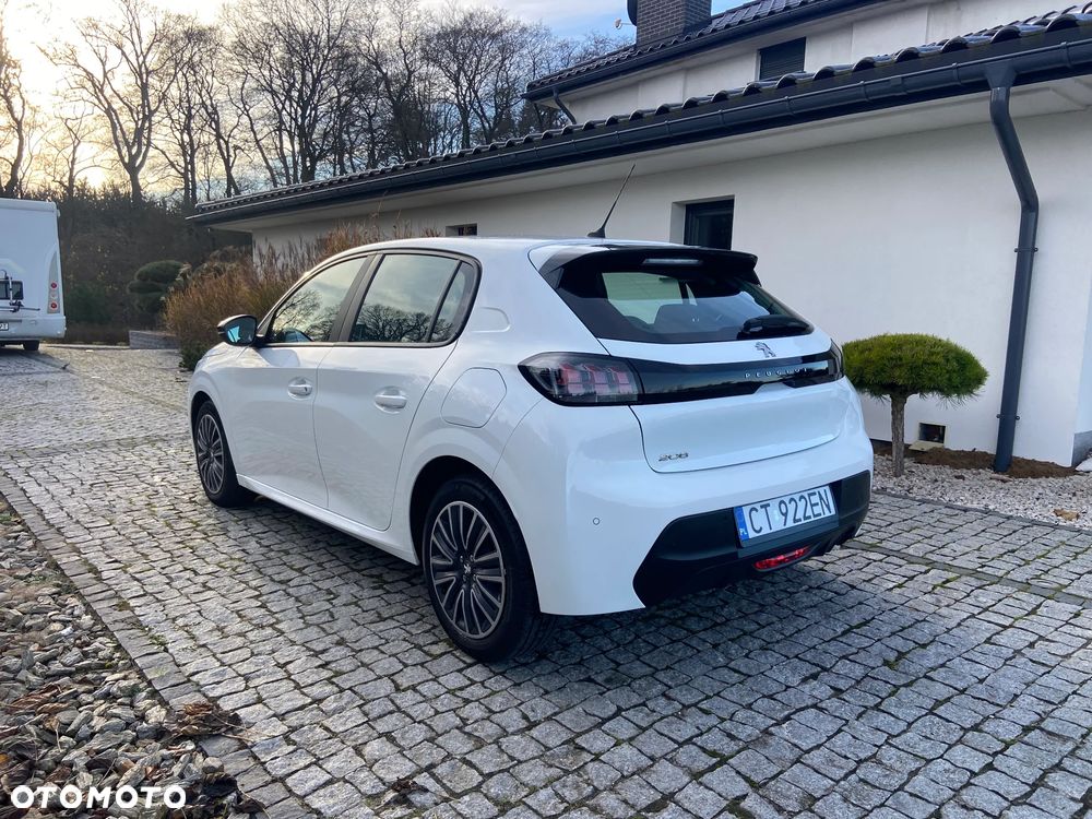 Peugeot 208 - 14