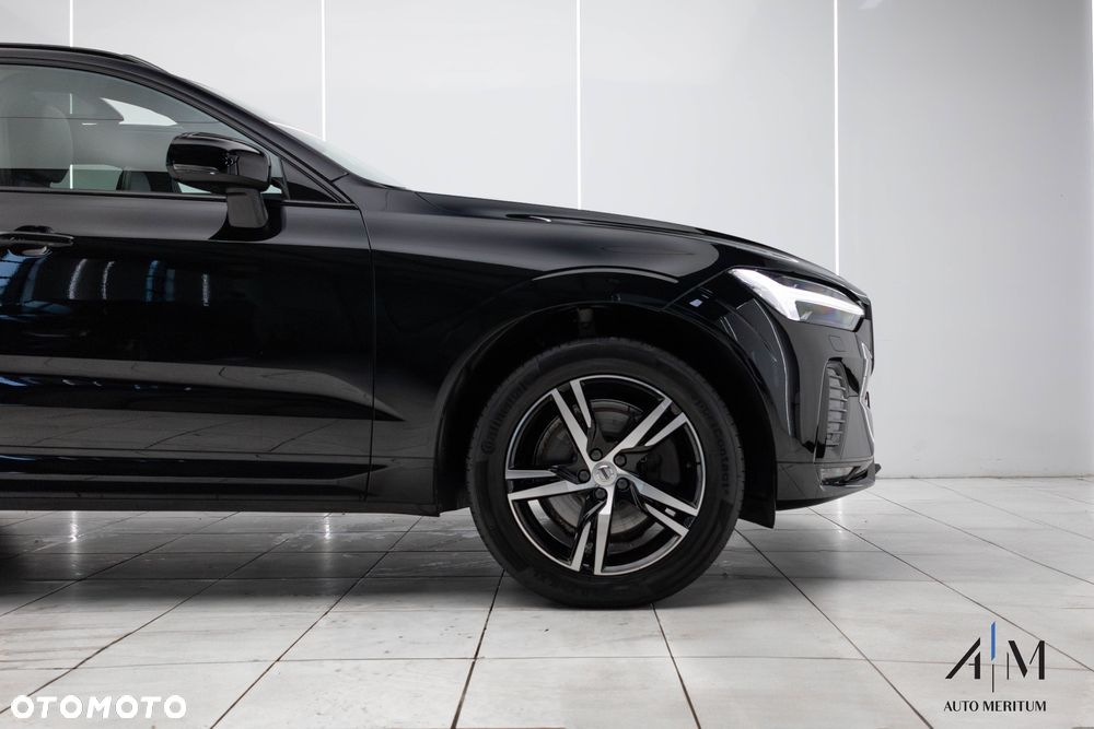 Volvo XC 60 B4 D AWD Plus Dark - 9