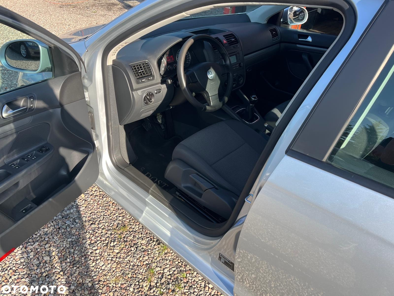 Volkswagen Jetta 1.6 Comfortline - 8