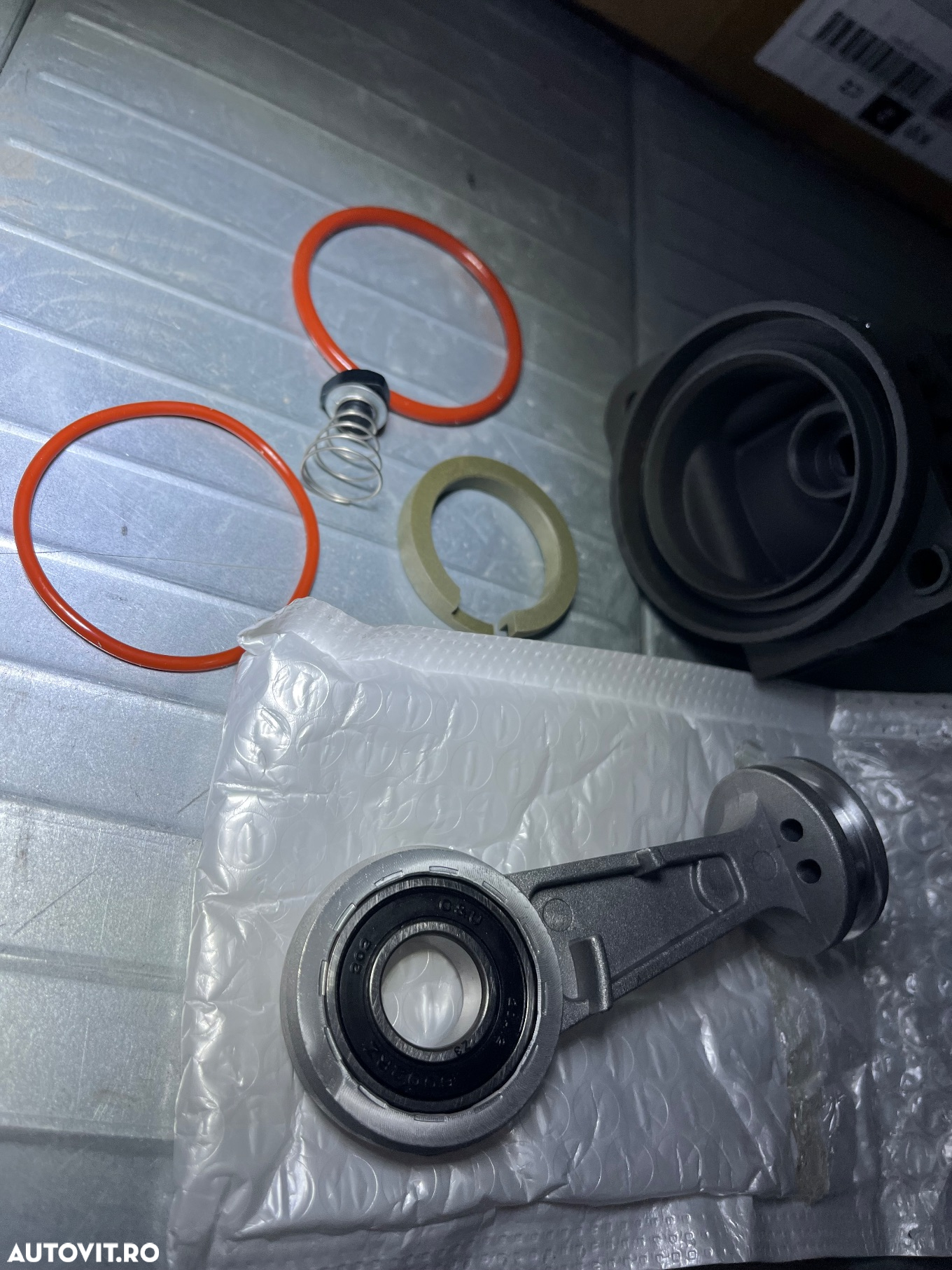 Kit reparatie compresor perne aer orice model wabco continental  vw audi porsche land rover bmw range rover jaguar cilindru piston segment garnituri cayenne touareg q7 a6 a7 a8 - 4