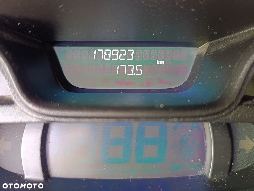 Renault Trafic - 10