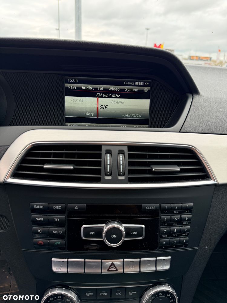 Mercedes-Benz Klasa C 350 CDI BlueEff Avantgarde - 29