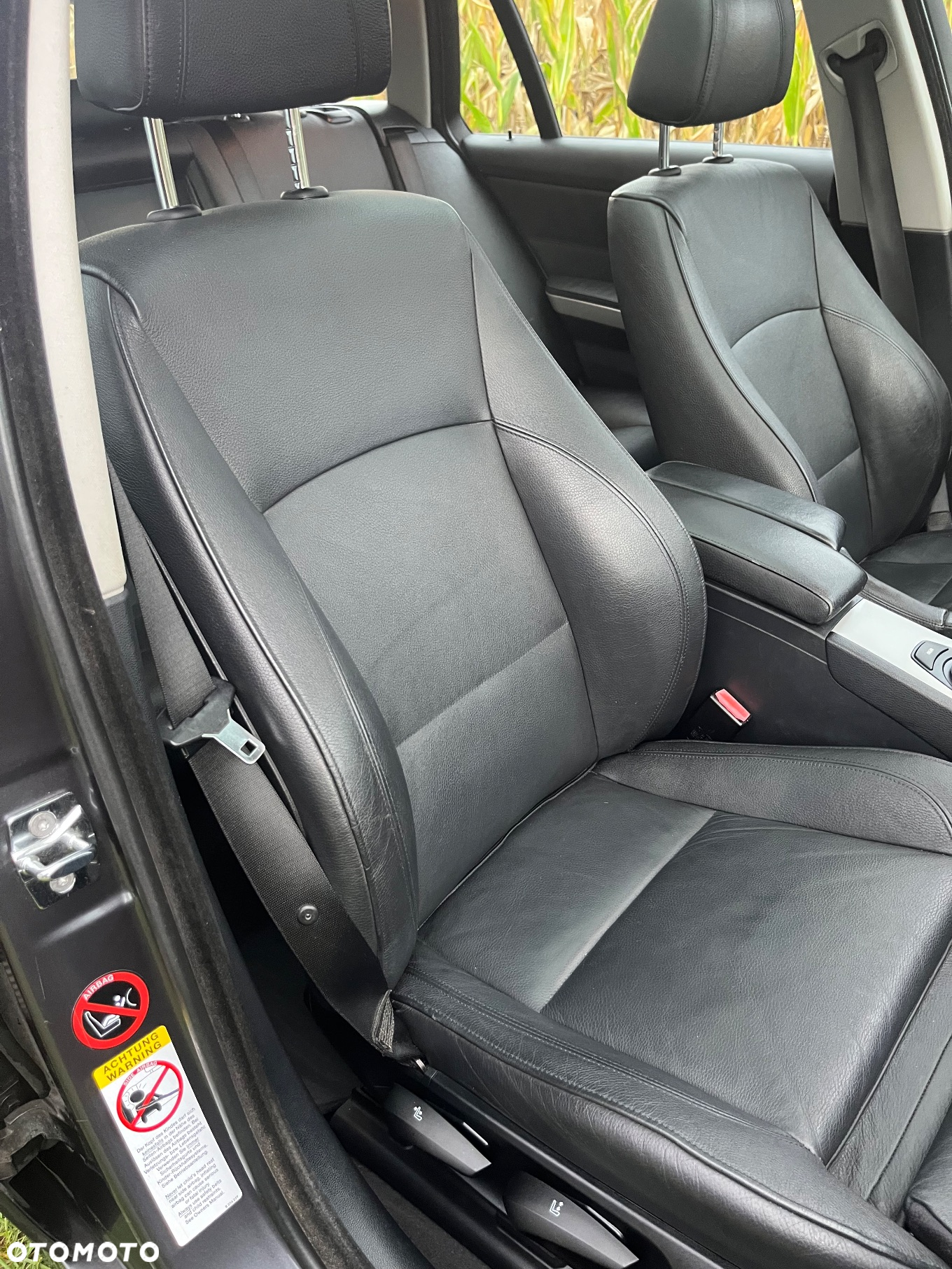 BMW Seria 3 318d DPF Touring - 32
