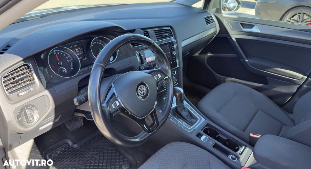 Volkswagen Golf e-Golf - 8