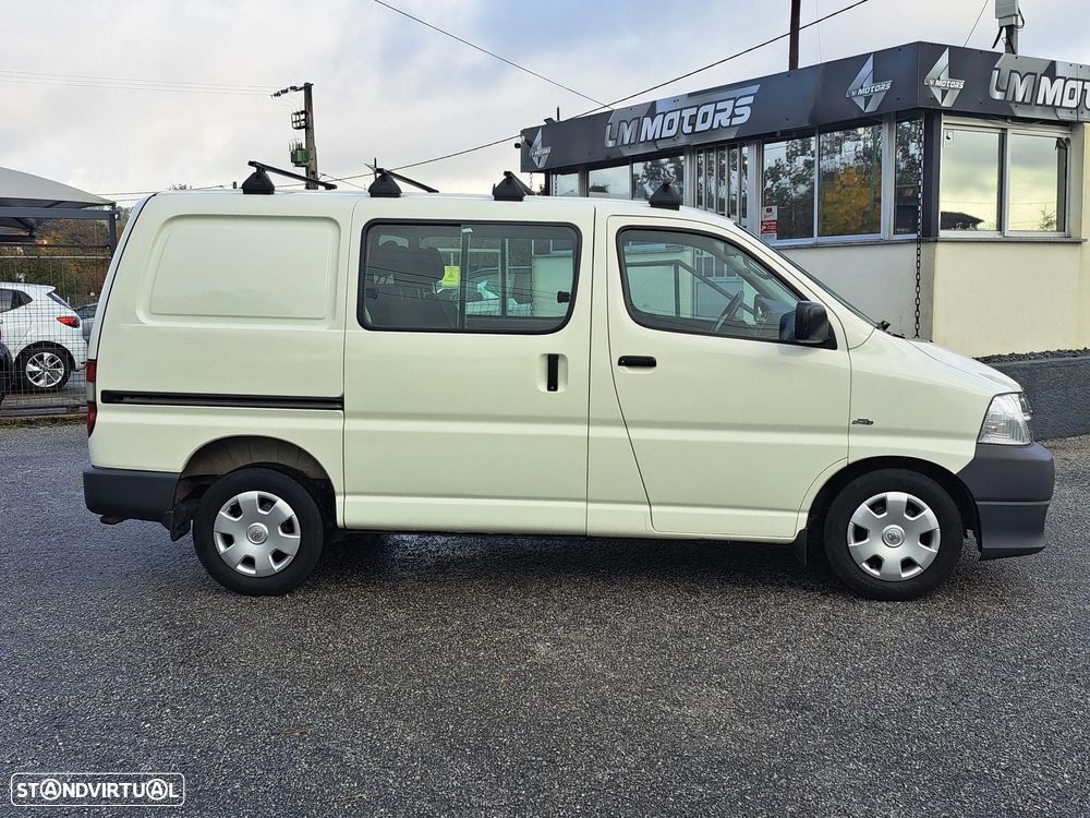 Toyota HiAce 2.5 D-4D Service 2.8T AC - 5