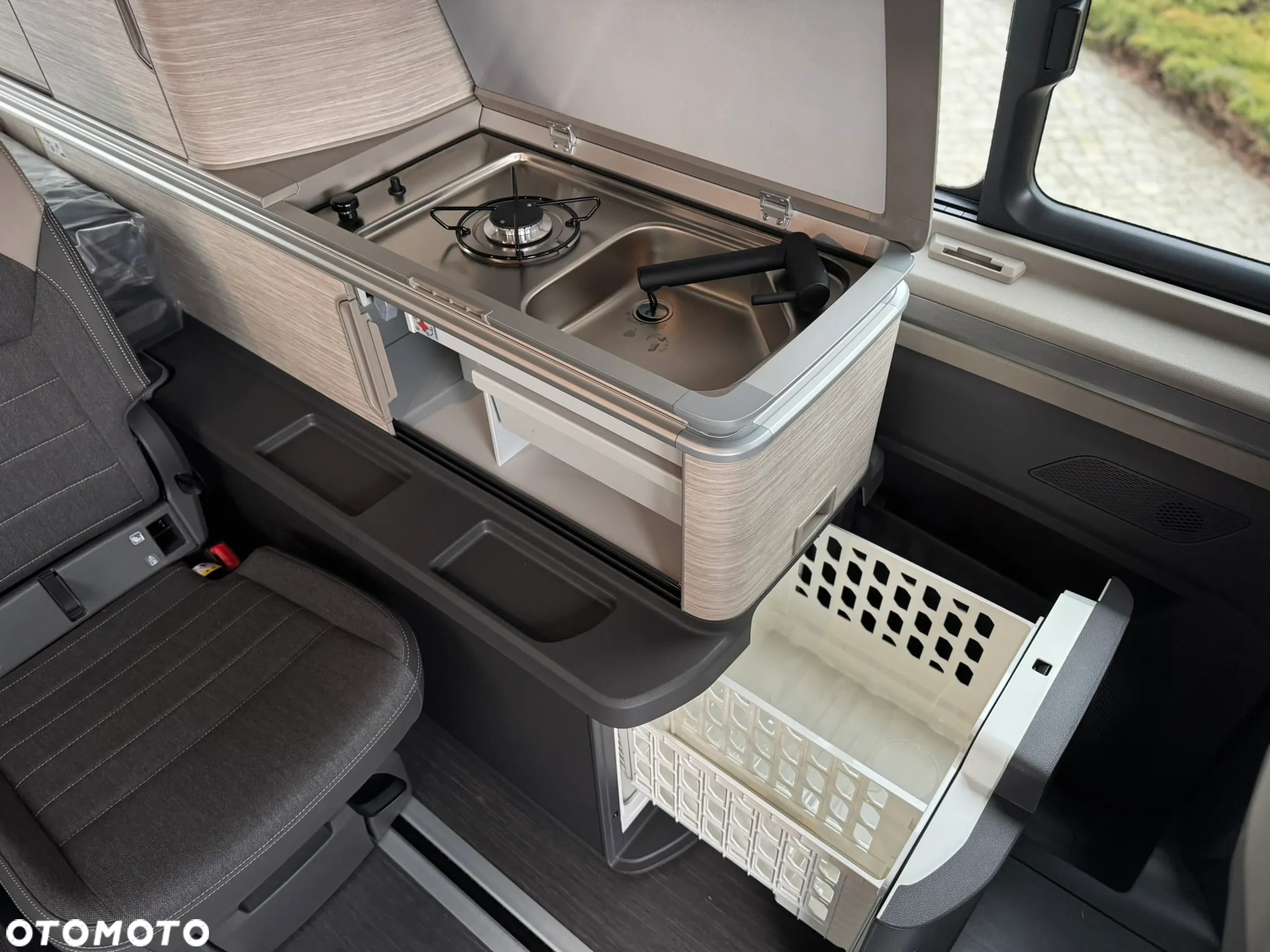 Volkswagen Multivan - 30