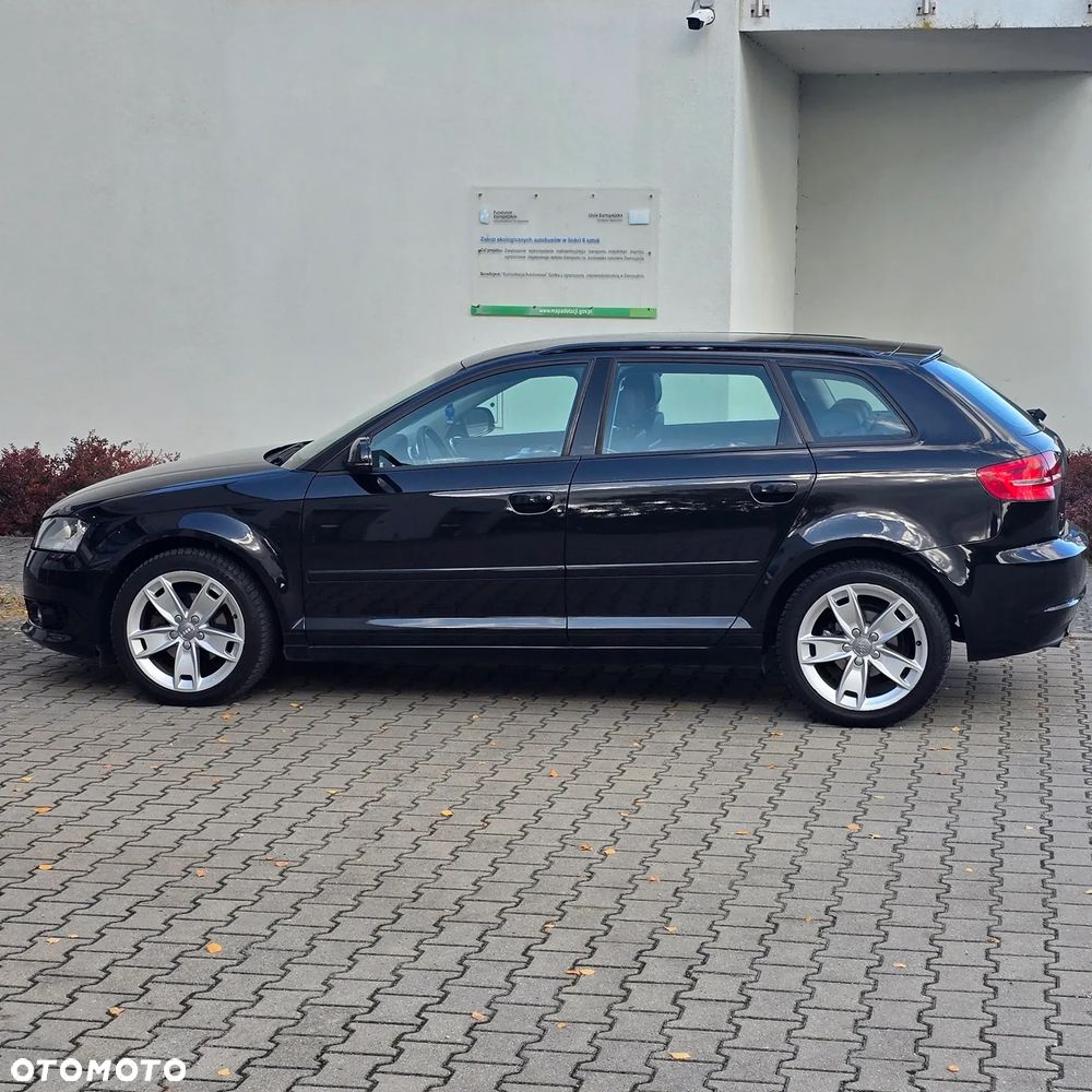 Audi A3 1.6 TDI Attraction - 4
