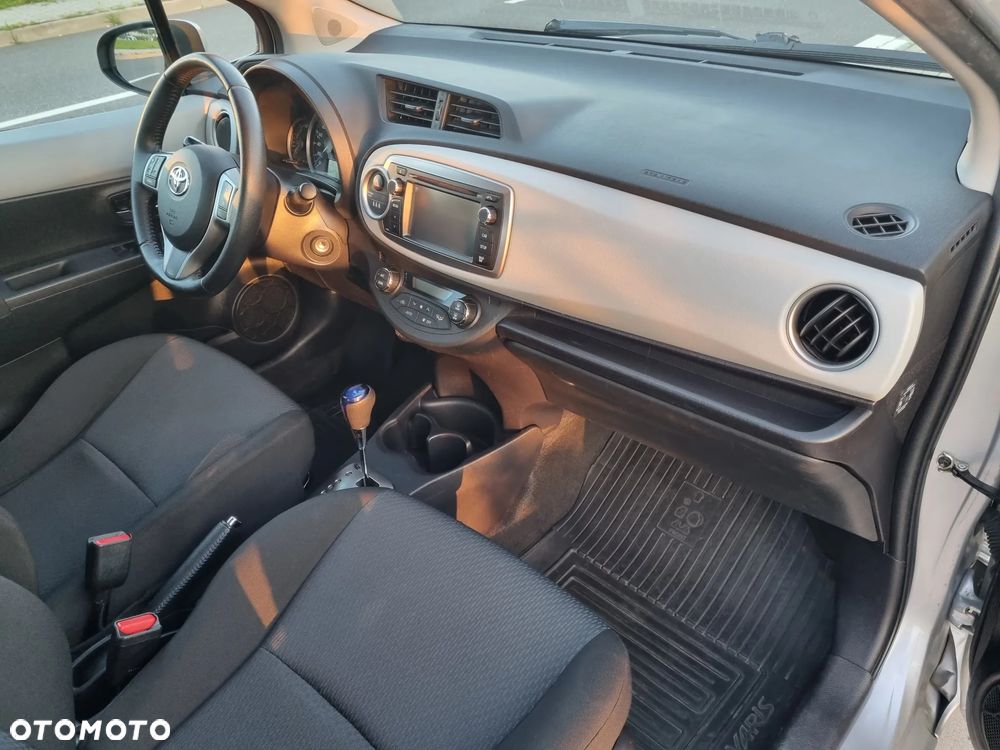 Toyota Yaris 1.5 VVT-i - 13