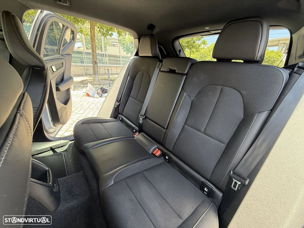 Volvo XC 40 T5 Twin Engine DKG Momentum Pro - 16