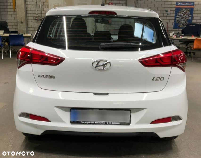 Hyundai i20 1.2 - 6