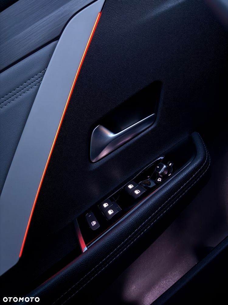 Opel Astra 1.2 T Elegance S&S - 33