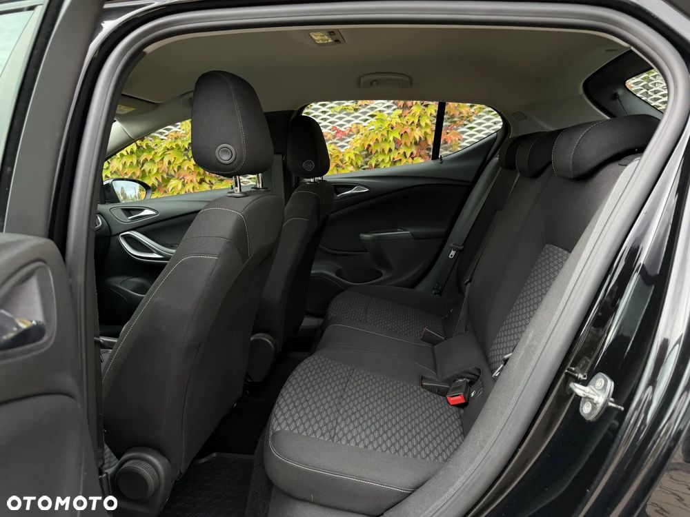Opel Astra 1.6 CDTI Enjoy S&S - 12