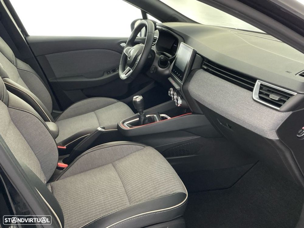 Renault Clio 1.0 TCe Techno — fotografia 22