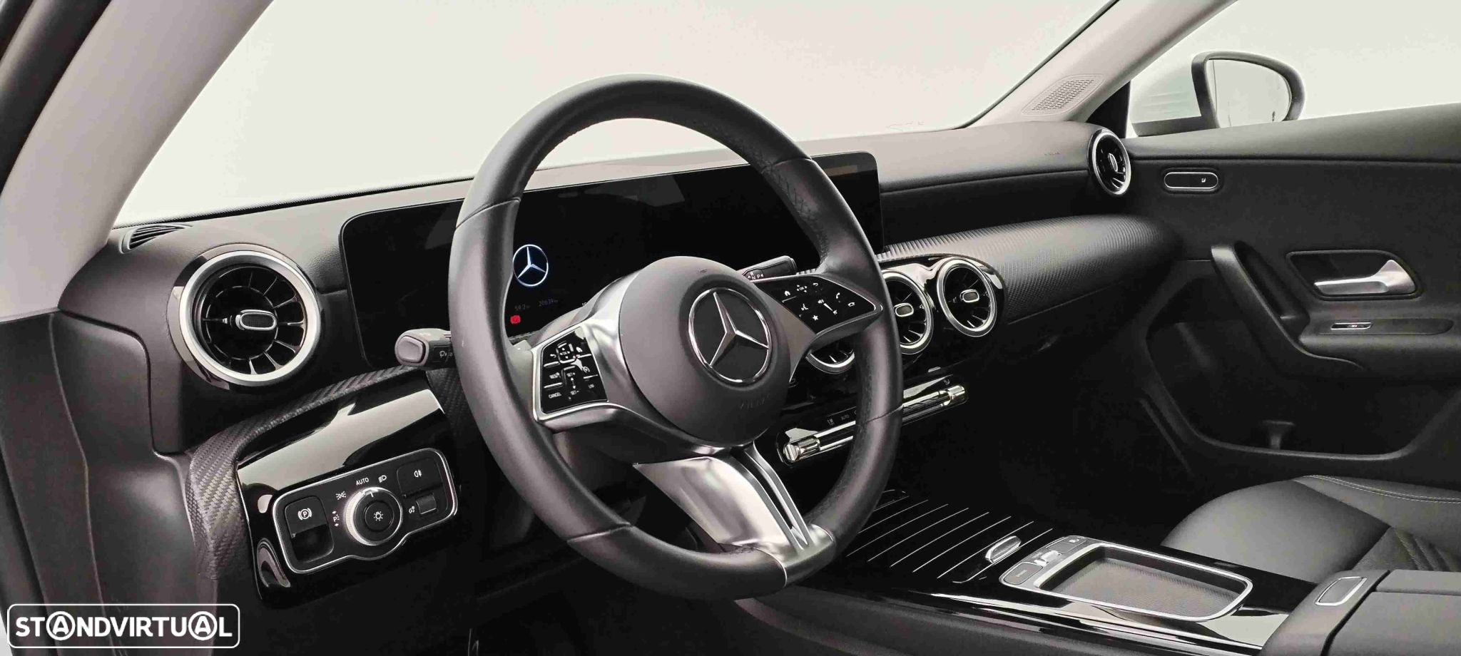 Mercedes-Benz CLA 180 d - 21
