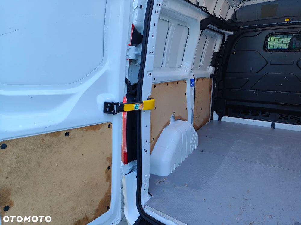 Ford TRANSIT CUSTOM 2021r 2,0 TDCI 170 KM AUTOMAT L1H2 DUBEL DRZWI EURO VI CENA BRUTTO VAT 23% - 31
