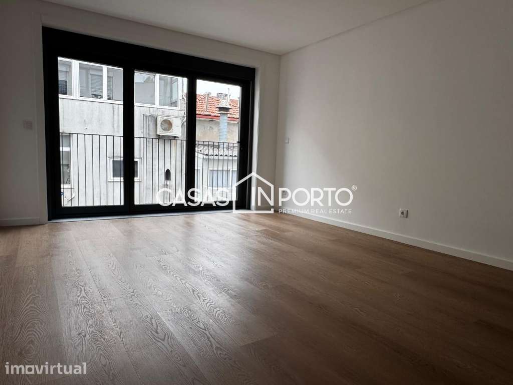 T1 Novo com Varanda - Conforto e Funcionalidade no Porto - Grande imagem: 2/8