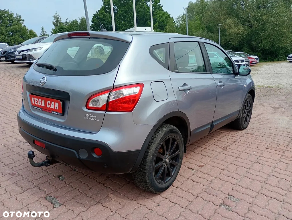 Nissan Qashqai - 25