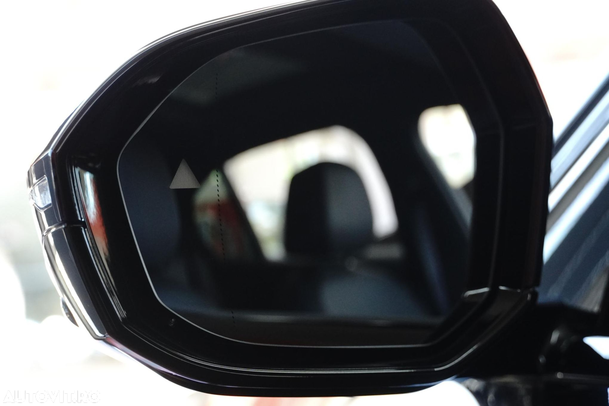 BMW Seria 5 520i AT MHEV - 32