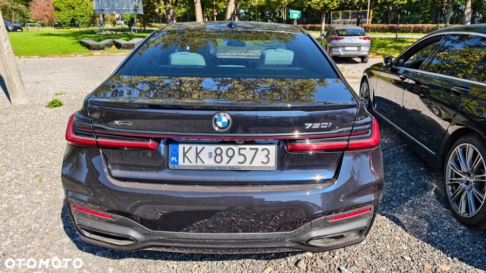 BMW Seria 7 750i xDrive sport - 5