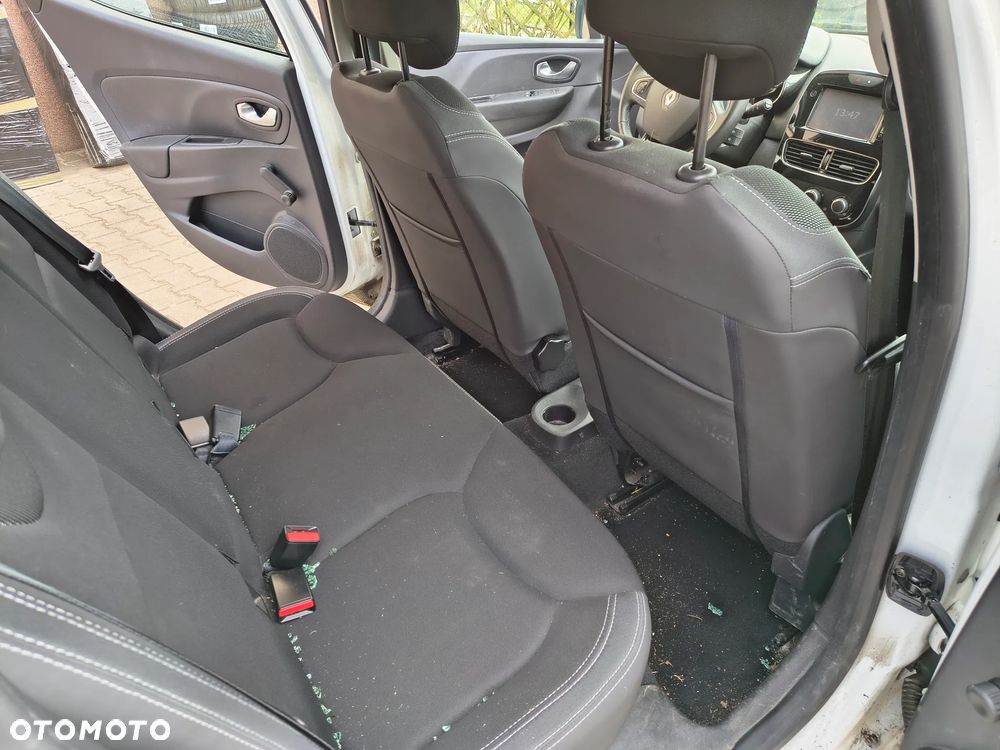 Renault Clio - 15