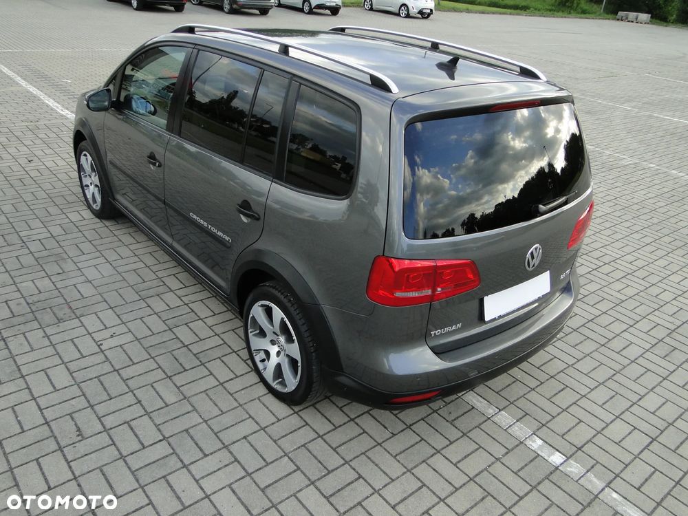 Volkswagen Touran 2.0 TDI DPF Cross - 12