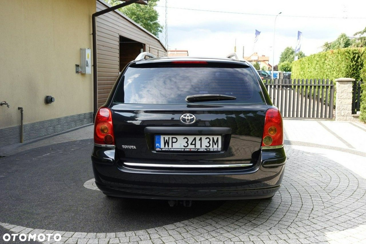 Toyota Avensis - 5
