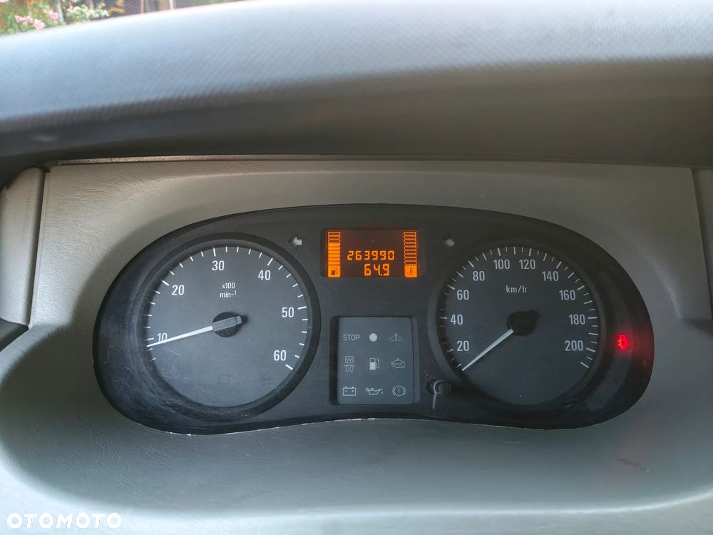 Opel Vivaro L2H1 2.9t - 8