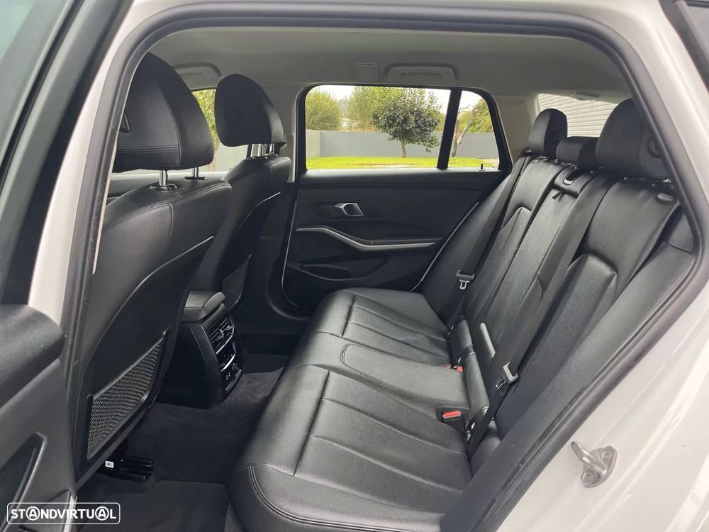 BMW 318 d Touring Aut. Sport Line - 46