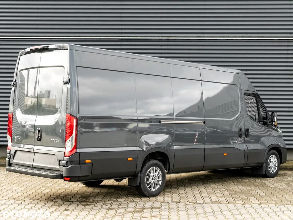 Iveco Daily 35S18HA8V 3.0 L4H2 - 9